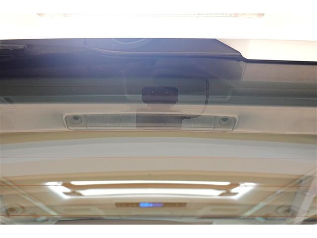 ドライブレコーダー（リヤ）で万が一の時のシーンも記録してくれるので安心♪