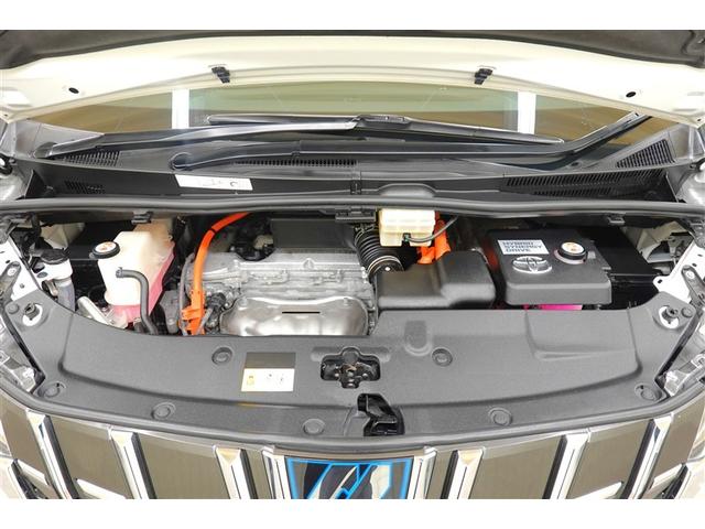 普段はあまり見ないエンジンルーム内も綺麗に仕上げています。見えないところも清潔に保ちたいですよね。