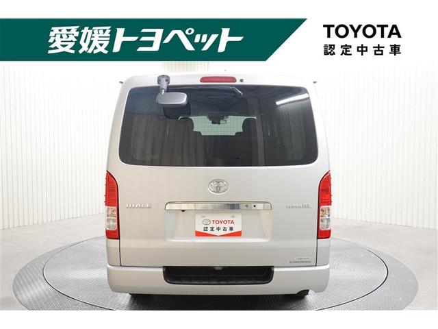 スタイリッシュなリヤテールライト♪