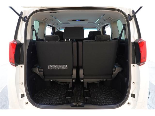 ゆとりのあるラゲッジルーム♪