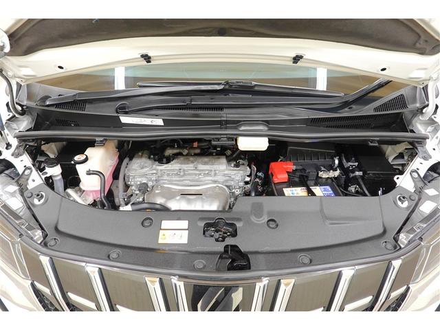 普段はあまり見ないエンジンルーム内も綺麗に仕上げています。見えないところも清潔に保ちたいですよね。