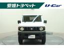 スタイリッシュなフロントグリル&可愛らしいヘッドライト♪