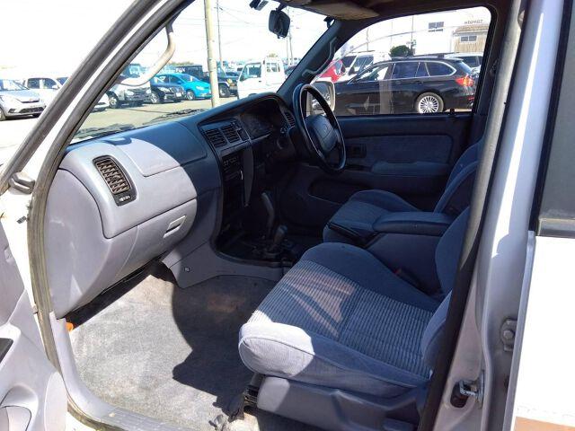 ハイラックスサーフ ＳＳＲ－Ｘ　４ＷＤ（3枚目）