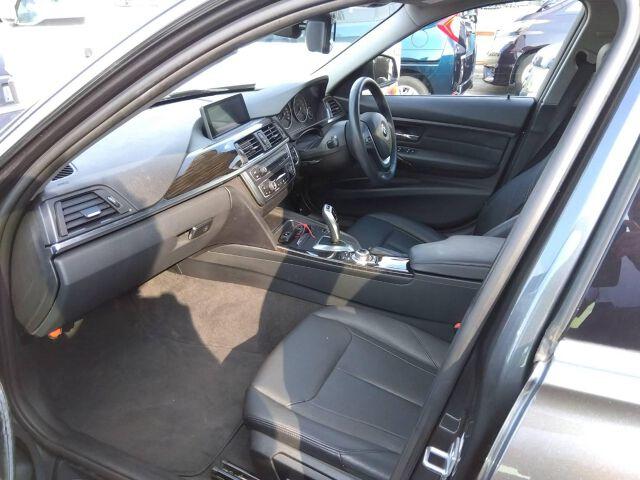 ３シリーズ ３２０ｉラグジュアリー　ＴＢ（3枚目）