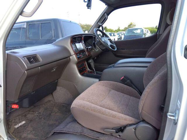 ハイエースワゴン グランドキャビンＧ－Ｐ　Ｄ－ＴＢ　４ＷＤ（3枚目）