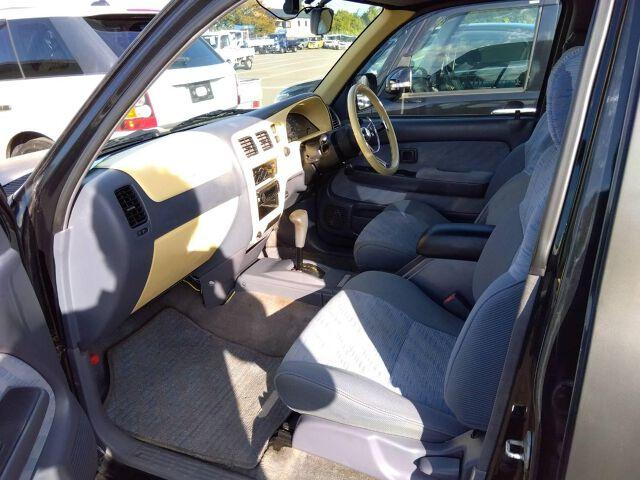 ハイラックススポーツピック ダブルキャブ（3枚目）