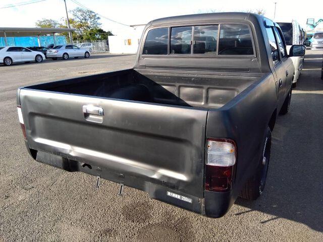 ハイラックススポーツピック ダブルキャブ（5枚目）