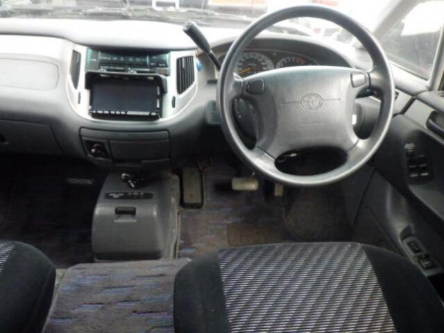 エスティマ Ｖ　ス－パ－チャージャー　ツインムーンルーフ（6枚目）