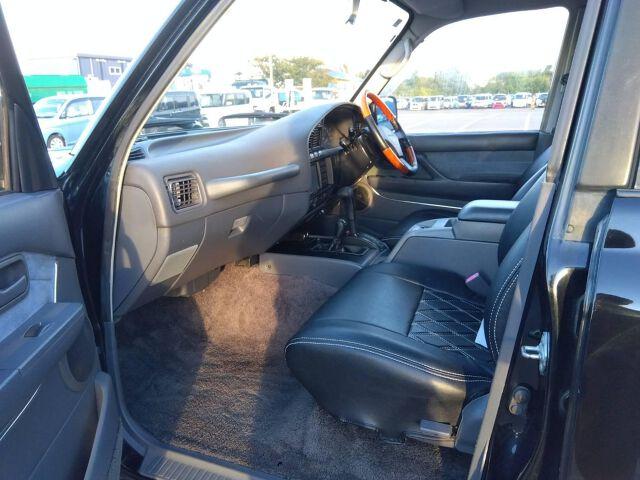 ランドクルーザー８０ ワゴン　ＶＸリミテッド（3枚目）