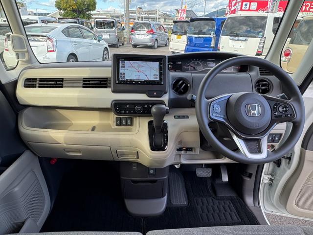 N-BOX G・Lホンダセンシング ナビ・Bluetoothオーディオ対応・前後ドラレコ・シートヒーター・バックカメラ・両側パワースライドドア(6枚目)