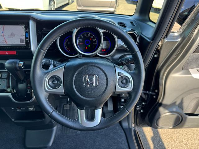 Ｎ－ＢＯＸカスタム Ｇ・ターボＬパッケージ　メモリーナビ・フルセグＴＶ・Ｂｌｕｅｔｏｏｔｈオーディオ対応・バックカメラ・両側パワスライドドア（8枚目）