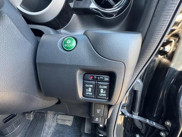 Ｎ－ＢＯＸカスタム Ｇ・ターボＬパッケージ　メモリーナビ・フルセグＴＶ・Ｂｌｕｅｔｏｏｔｈオーディオ対応・バックカメラ・両側パワスライドドア（13枚目）