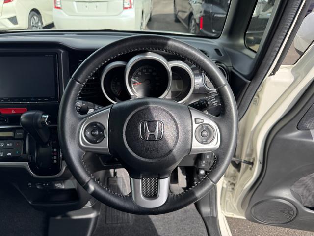 Ｎ－ＢＯＸカスタム Ｇ・ターボＬパッケージ　８インチナビ・衝突軽減ブレーキ・両側パワースライドドア（7枚目）