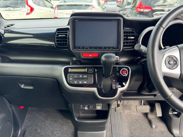Ｎ－ＢＯＸカスタム Ｇ・ターボＬパッケージ　８インチナビ・衝突軽減ブレーキ・両側パワースライドドア（10枚目）