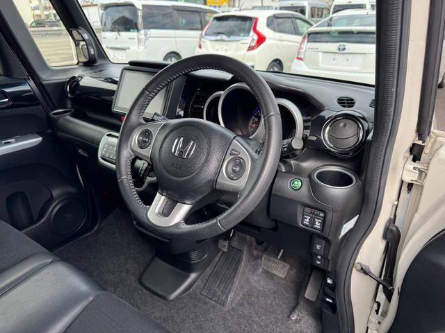 Ｎ－ＢＯＸカスタム Ｇ・ターボＬパッケージ　８インチナビ・衝突軽減ブレーキ・両側パワースライドドア（14枚目）