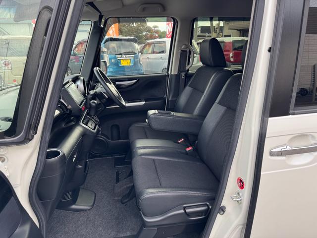 Ｎ－ＢＯＸカスタム Ｇ・ターボＬパッケージ　８インチナビ・衝突軽減ブレーキ・両側パワースライドドア（19枚目）