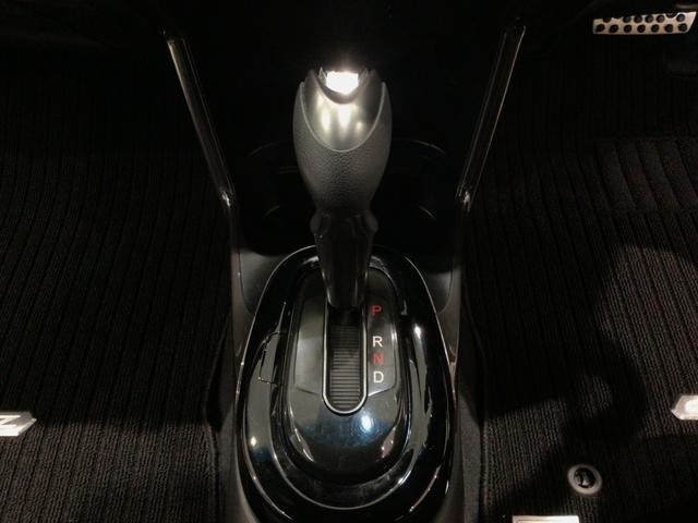 ＣＲ－Ｚ αマスターレーベル　ＨＩＤ・ワンセグ・メモリナビ・ＤＶＤ・ＣＤ・バックカメラ・純正ＡＷ・ＥＴＣ（25枚目）