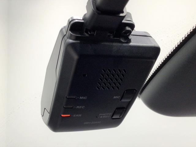 フィット ｅ：ＨＥＶＲＳ　デモカーＵＰ・ホンダＣＯＮＮＥＣＴ・ディスプレイオーディオ・純正ドラレコ・純正ＡＷ（5枚目）