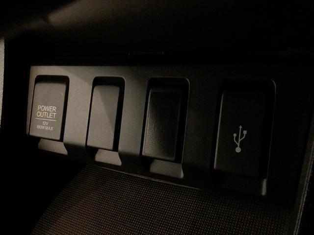 【ＵＳＢポート】ＵＳＢポートも装備されています♪スマートフォンのオーディオに連携も可能です。今や欠かせない装備の一つです！