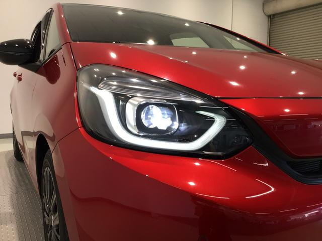 フィット ホーム２０周年特別仕様車カーサ　ＬＥＤ・フルセグ・メモリナビ・純正ドラレコ・純正ＡＷ・ホンダＣＯＮＮＥＣＴ（3枚目）