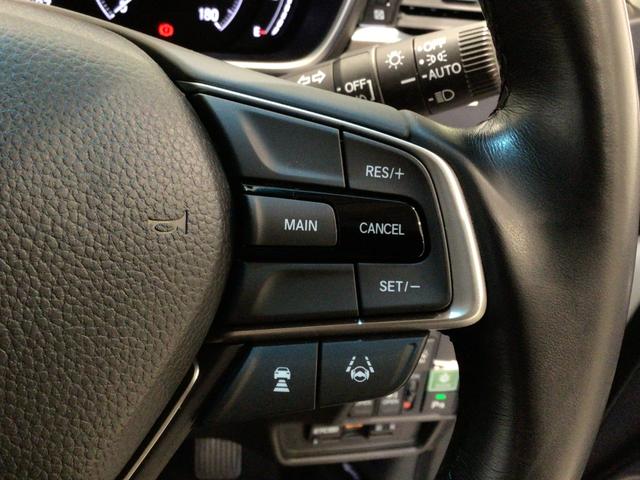 【アダプティブ・クルーズ・コントロール】予め設定した車速内でクルマが自動的に加減速。前走車との適切な車間距離を維持しながら追従走行し、高速道路でのドライバーの疲労を軽減してくれる嬉しい機能付♪