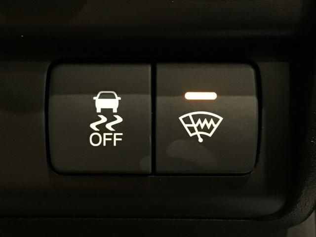 【ＶＳＡ】ブレーキ時の車輪ロックを防ぐＡＢＳ、加速時などの車輪空転を抑えるＴＣＳ、旋回時の横滑り抑制の３つの機能をトータルに制御！予期しないクルマの挙動の乱れを防ぐ安全装備です♪