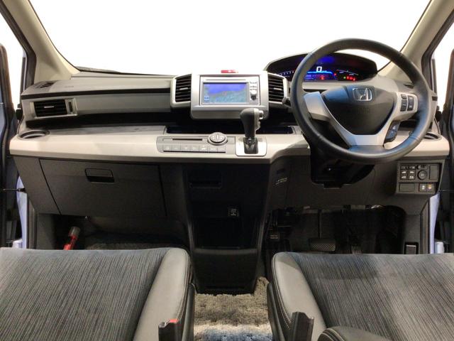 【前方視界】開放的な前方視界！運転がしやすく疲れにくいです♪窓が大きく、見通しがとっても良いおクルマですよ♪