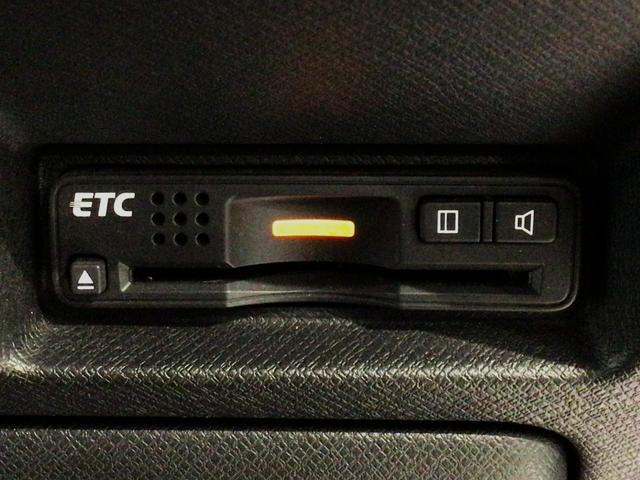 ステップワゴンスパーダ Z HID・フルセグ・メモリナビ・DVD・CD・バックカメラ・純正AW・ETC(9枚目)