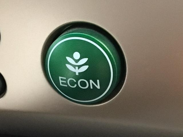 フリード Gプレミアムエディション HID・フルセグ・メモリナビ・DVD・バックカメラ・リア席モニター・ETC(11枚目)