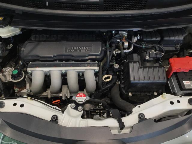 フリード Gプレミアムエディション HID・フルセグ・メモリナビ・DVD・バックカメラ・リア席モニター・ETC(20枚目)