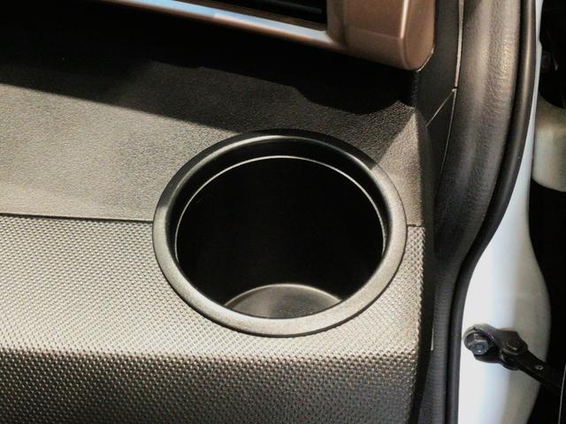 フリード Gプレミアムエディション HID・フルセグ・メモリナビ・DVD・バックカメラ・リア席モニター・ETC(33枚目)