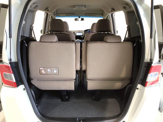 フリード Gプレミアムエディション HID・フルセグ・メモリナビ・DVD・バックカメラ・リア席モニター・ETC(40枚目)