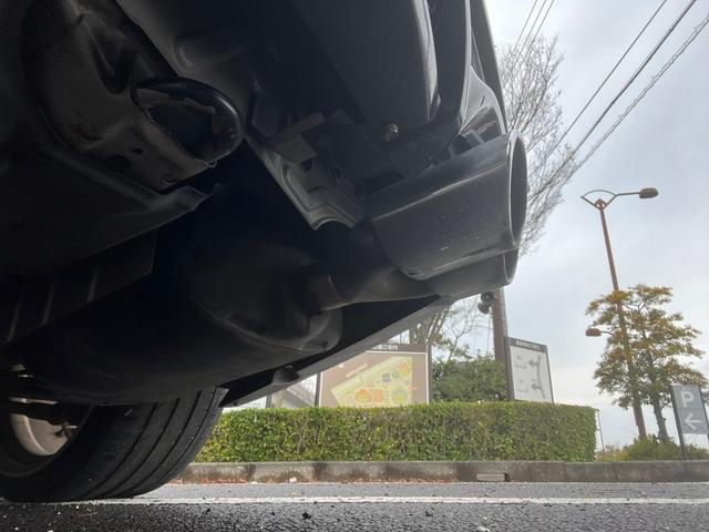 フーガ ３７０ＧＴ　タイプＳ　クリアランスソナー　オートクルーズコントロール　ナビ　アルミホイール　ＨＩＤ　ＡＴ　スマートキー　電動格納ミラー　盗難防止システム　パワーシート　ＣＤ　衝突安全ボディ　ＡＢＳ　ＥＳＣ　エアコン（41枚目）