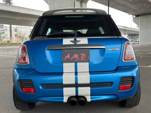 ＭＩＮＩ ジョンクーパーワークス　アルミホイール　ＭＴ　エアコン　パワーステアリング　パワーウィンドウ　運転席エアバッグ　助手席エアバッグ（25枚目）