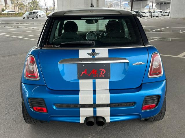 ＭＩＮＩ ジョンクーパーワークス　アルミホイール　ＭＴ　エアコン　パワーステアリング　パワーウィンドウ　運転席エアバッグ　助手席エアバッグ（32枚目）