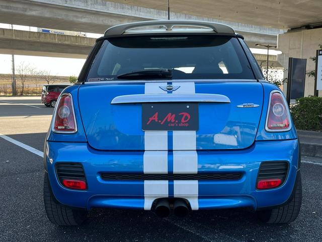 ＭＩＮＩ ジョンクーパーワークス　アルミホイール　ＭＴ　エアコン　パワーステアリング　パワーウィンドウ　運転席エアバッグ　助手席エアバッグ（49枚目）