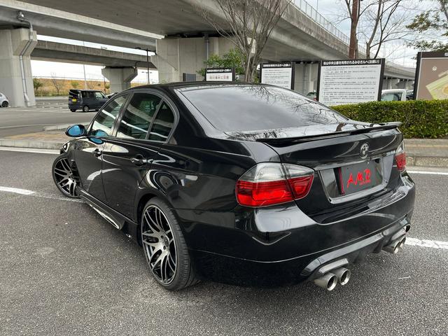 ３２３ｉ　ハイラインパッケージ　エナジーコンプリート　ナビ　アルミホイール　ＨＩＤ　パワーシート　革シート　スマートキー　シートヒーター　ＣＶＴ　盗難防止システム　ＡＢＳ　ＣＤ　ＭＤ　エアコン　パワーステアリング　パワーウィンドウ(22枚目)