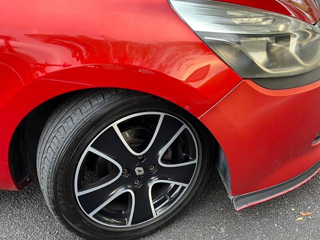 ルーテシア ゼン　オートクルーズコントロール　アルミホイール　オートライト　スマートキー　電動格納ミラー　ＭＴ　盗難防止システム　ＡＢＳ　エアコン　パワーステアリング　パワーウィンドウ　運転席エアバッグ（20枚目）