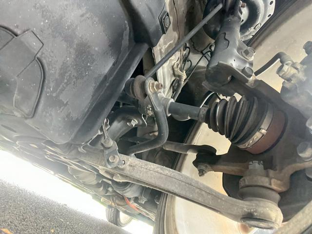 ＣＲ－Ｚ α　オートクルーズコントロール　ＭＴ　ＨＩＤ　スマートキー　電動格納ミラー　アルミホイール　盗難防止システム　衝突安全ボディ　ＡＢＳ　ＥＳＣ　エアコン　パワーステアリング　パワーウィンドウ（32枚目）