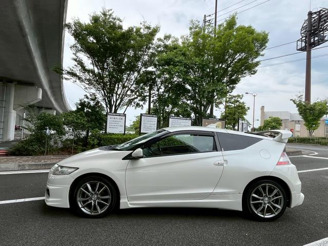 ＣＲ－Ｚ α　オートクルーズコントロール　ＭＴ　ＨＩＤ　スマートキー　電動格納ミラー　アルミホイール　盗難防止システム　衝突安全ボディ　ＡＢＳ　ＥＳＣ　エアコン　パワーステアリング　パワーウィンドウ（42枚目）