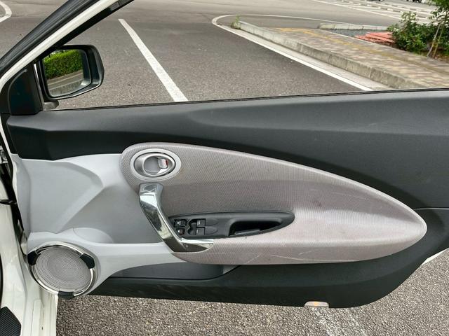 ＣＲ－Ｚ α　オートクルーズコントロール　ＭＴ　ＨＩＤ　スマートキー　電動格納ミラー　アルミホイール　盗難防止システム　衝突安全ボディ　ＡＢＳ　ＥＳＣ　エアコン　パワーステアリング　パワーウィンドウ（44枚目）