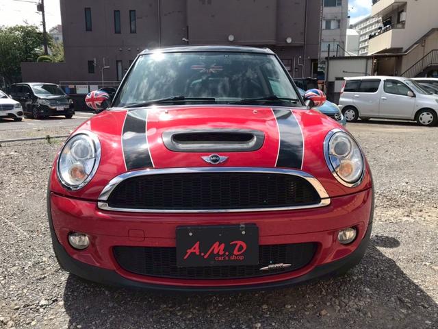 ＭＩＮＩ クーパーＳ　クラブマン　ＴＶ　アルミホイール　ＨＩＤ　キーレスエントリー　電動格納ミラー　ＡＴ　盗難防止システム　ＡＢＳ　ＣＤ　エアコン　パワーステアリング　パワーウィンドウ　運転席エアバッグ（3枚目）