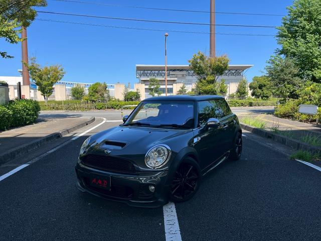 ＭＩＮＩ クーパーＳ　ジョンクーパーワークスエアロ　アルミホイール　社外２ＤＩＮナビ　ＨＩＤ　サンルーフ　ＡＴ　ＡＢＳ　ＥＳＣ　エアコン　パワーステアリング　パワーウィンドウ（13枚目）