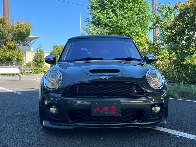 ＭＩＮＩ クーパーＳ　ジョンクーパーワークスエアロ　アルミホイール　社外２ＤＩＮナビ　ＨＩＤ　サンルーフ　ＡＴ　ＡＢＳ　ＥＳＣ　エアコン　パワーステアリング　パワーウィンドウ（21枚目）