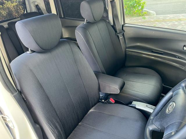 タントエグゼ カスタムG HID スマートキー 電動格納ミラー CVT 盗難防止システム ABS アルミホイール 衝突安全ボディ エアコン パワーステアリング パワーウィンドウ(8枚目)