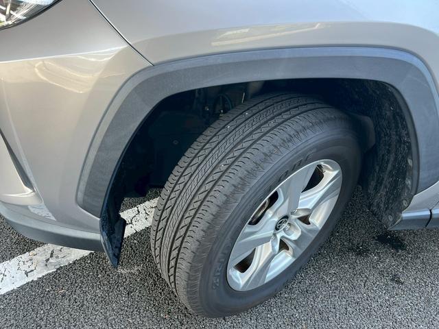 ＲＡＶ４ ハイブリッドＸ　オートクルーズコントロール　レーンアシスト　衝突被害軽減システム　ナビ　オートマチックハイビーム　オートライト　ＬＥＤヘッドランプ　アルミホイール　スマートキー　アイドリングストップ　電動格納ミラー（34枚目）