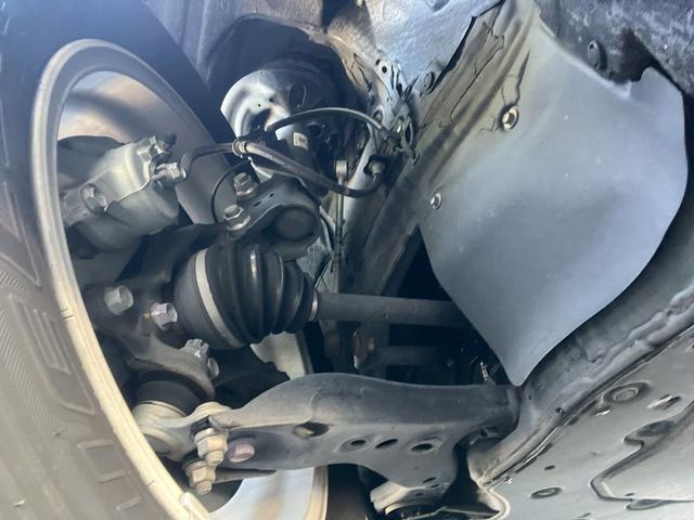 ＲＡＶ４ ハイブリッドＸ　オートクルーズコントロール　レーンアシスト　衝突被害軽減システム　ナビ　オートマチックハイビーム　オートライト　ＬＥＤヘッドランプ　アルミホイール　スマートキー　アイドリングストップ　電動格納ミラー（41枚目）