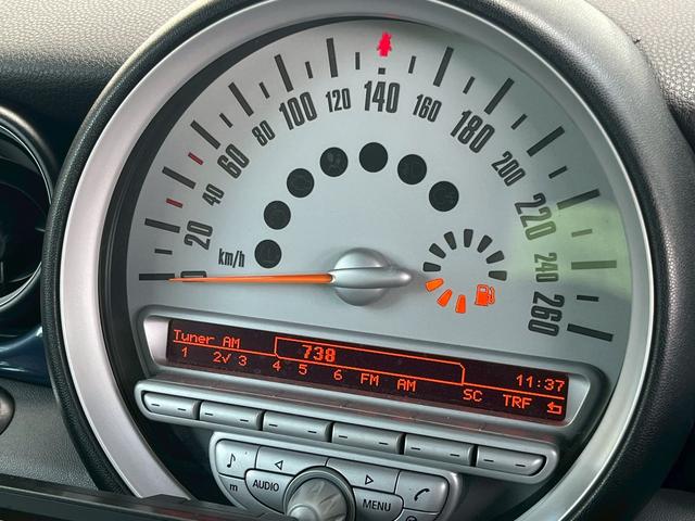 MINI クーパーS コンバーチブル オープンカー ETC HID AT キーレスエントリー アルミホイール 盗難防止システム ABS CD エアコン パワーステアリング パワーウィンドウ(5枚目)