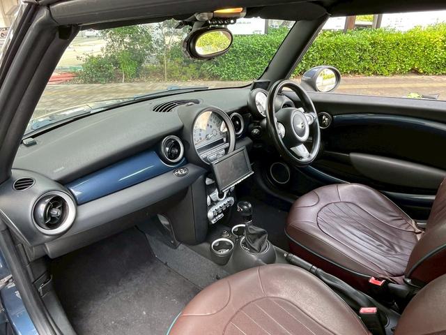 MINI クーパーS コンバーチブル オープンカー ETC HID AT キーレスエントリー アルミホイール 盗難防止システム ABS CD エアコン パワーステアリング パワーウィンドウ(9枚目)