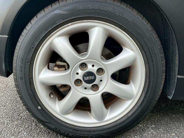 MINI クーパーS コンバーチブル オープンカー ETC HID AT キーレスエントリー アルミホイール 盗難防止システム ABS CD エアコン パワーステアリング パワーウィンドウ(25枚目)
